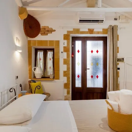 Corso Garibaldi Bed & Breakfast 3*